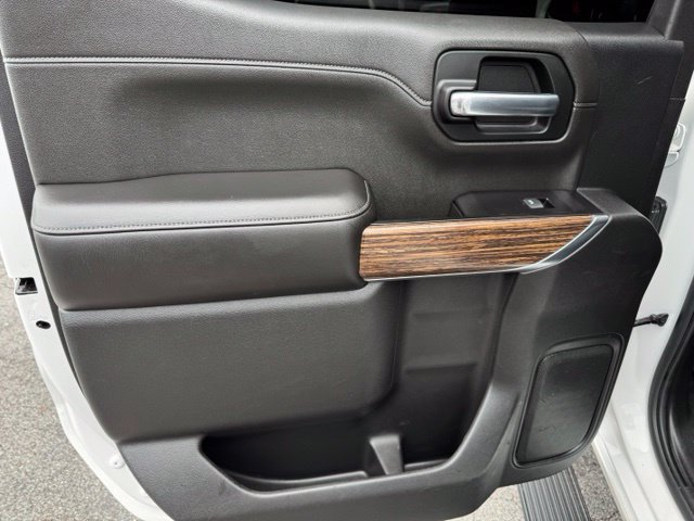 Used 2019 Chevrolet Silverado 1500 High Country w/ Technology Package AWD/4WD image 15