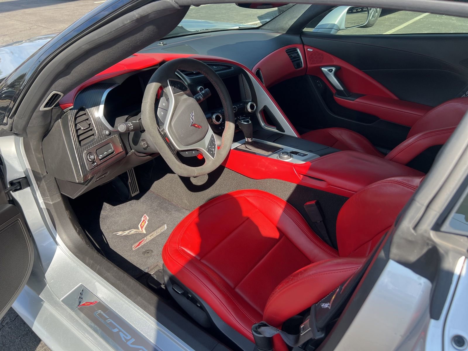 Used 2016 Chevrolet Corvette Z06 w/ 3LZ Preferred Equipment Group RWD image 13