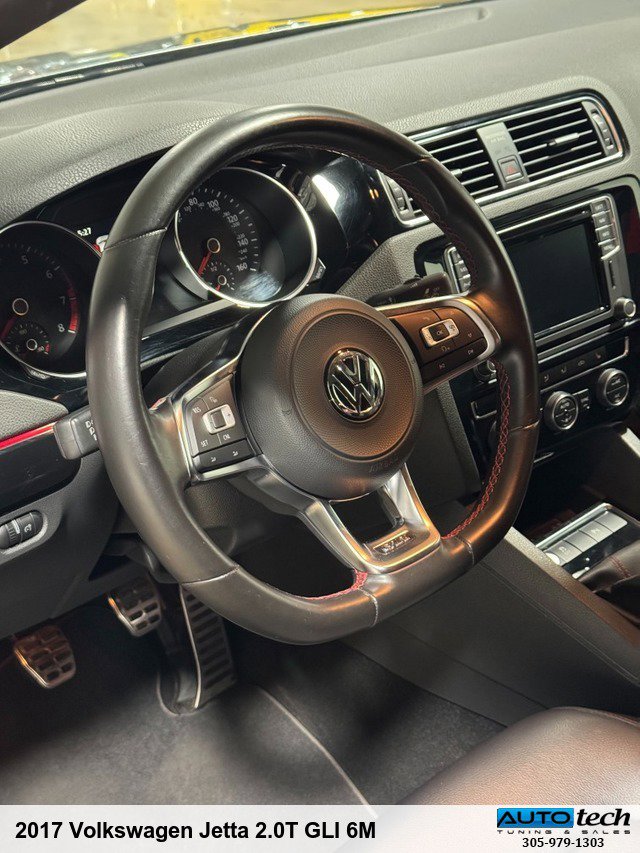 Used 2017 Volkswagen Jetta GLI image 32