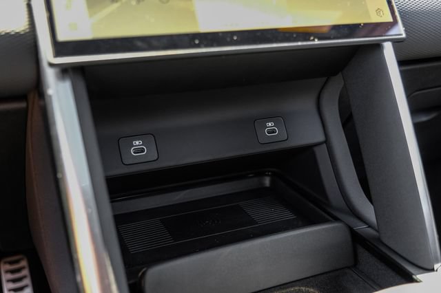New 2026 Land Rover Discovery Sport Landmark AWD/4WD image 31