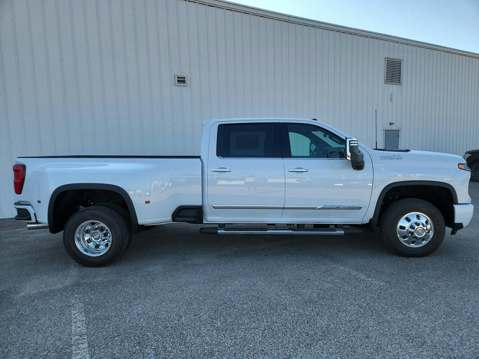 New 2026 Chevrolet Silverado 3500 High Country w/ High Country Premium Package AWD/4WD image 28