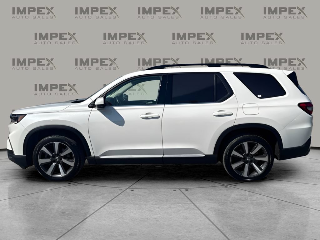 Used 2024 Honda Pilot Touring image 2