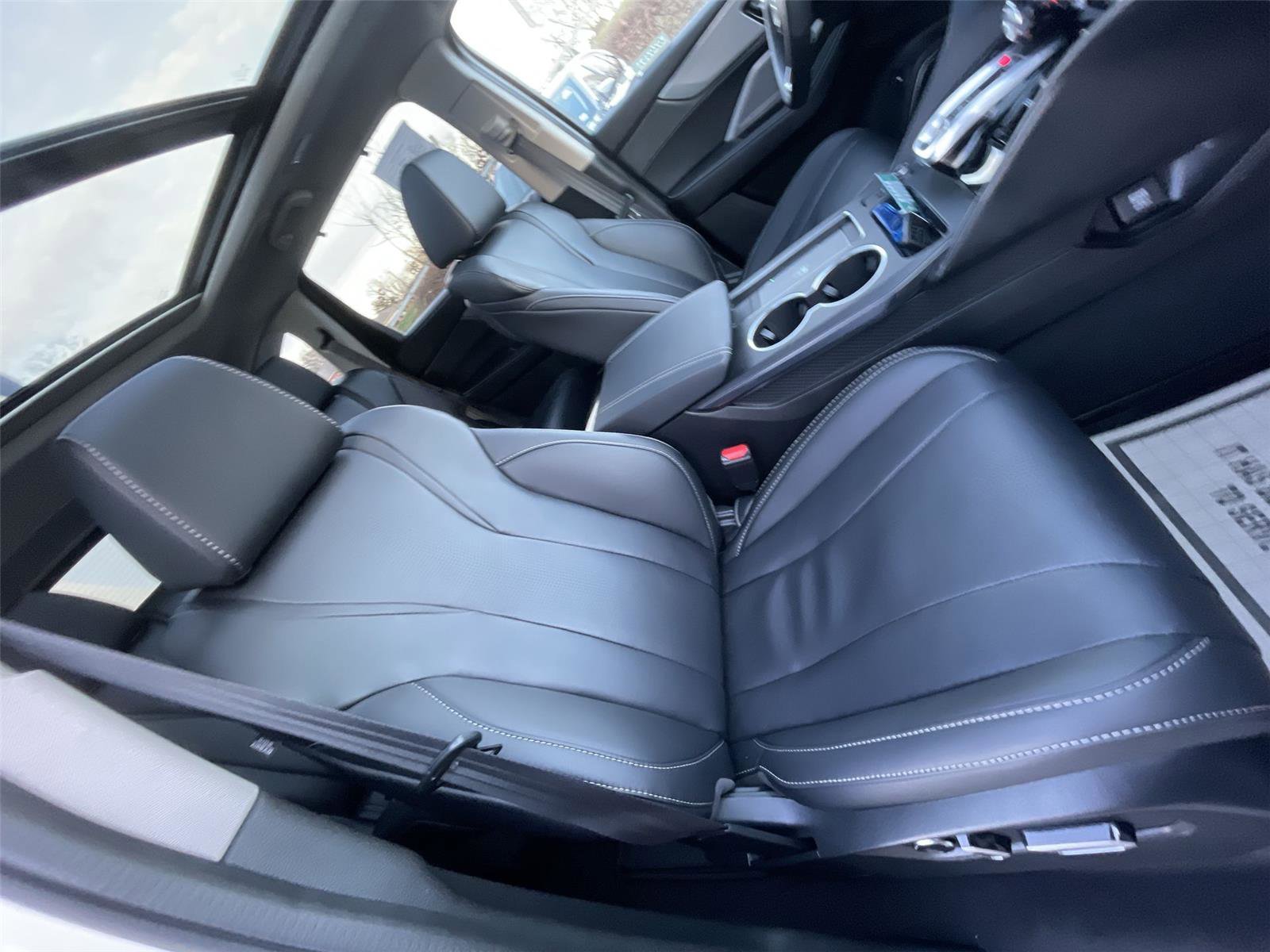 Used 2025 Acura MDX SH-AWD w/ Technology Package image 22