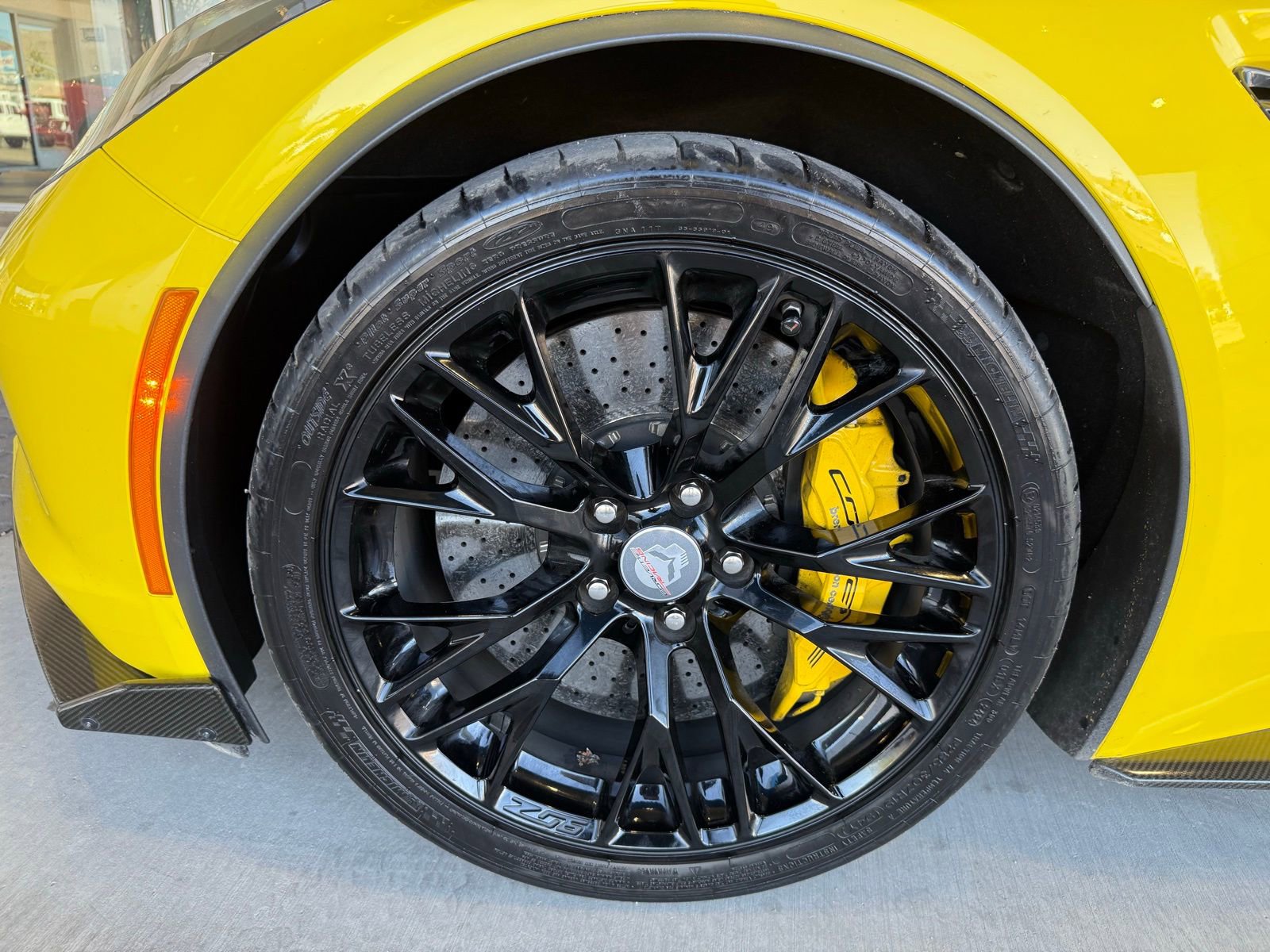 Used 2016 Chevrolet Corvette Z06 w/ 3LZ Preferred Equipment Group image 14