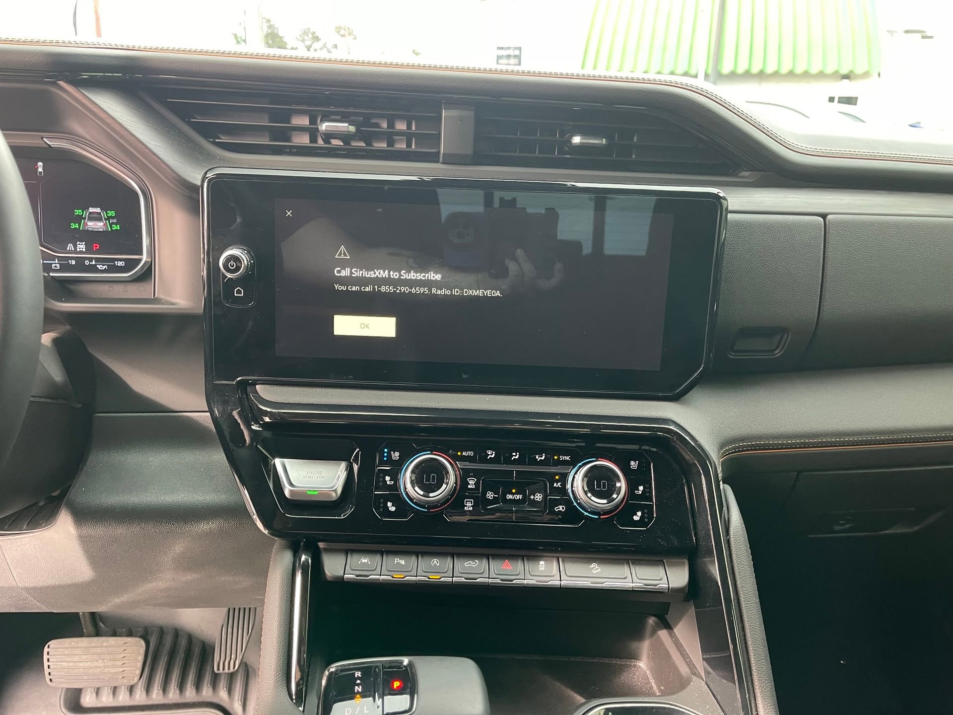 Used 2024 GMC Sierra 1500 AT4 w/ Technology Package image 17