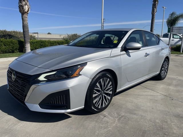 Used 2023 Nissan Altima 2.5 SV