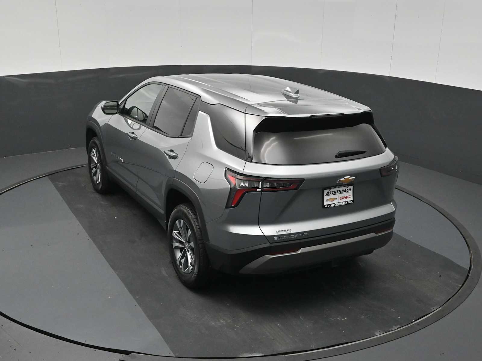 Used 2026 Chevrolet Equinox LT AWD/4WD image 14