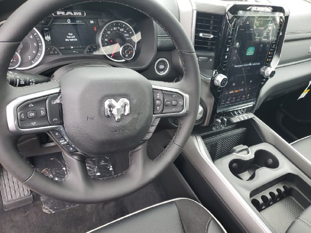 New 2026 RAM 1500 Laramie w/ Sport Appearance Package AWD/4WD image 18