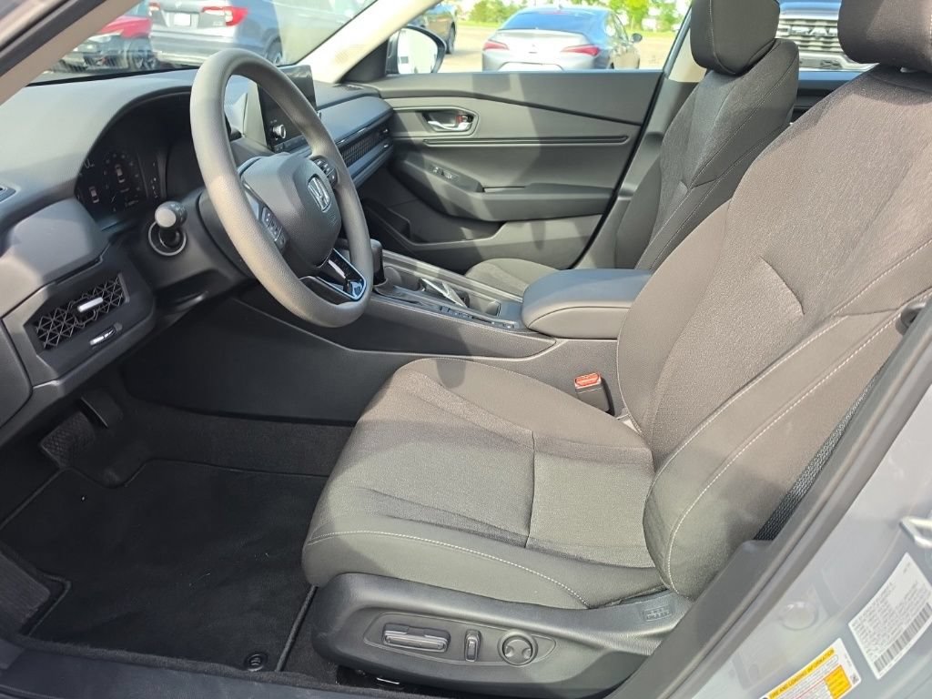 Used 2025 Honda Accord SE image 22