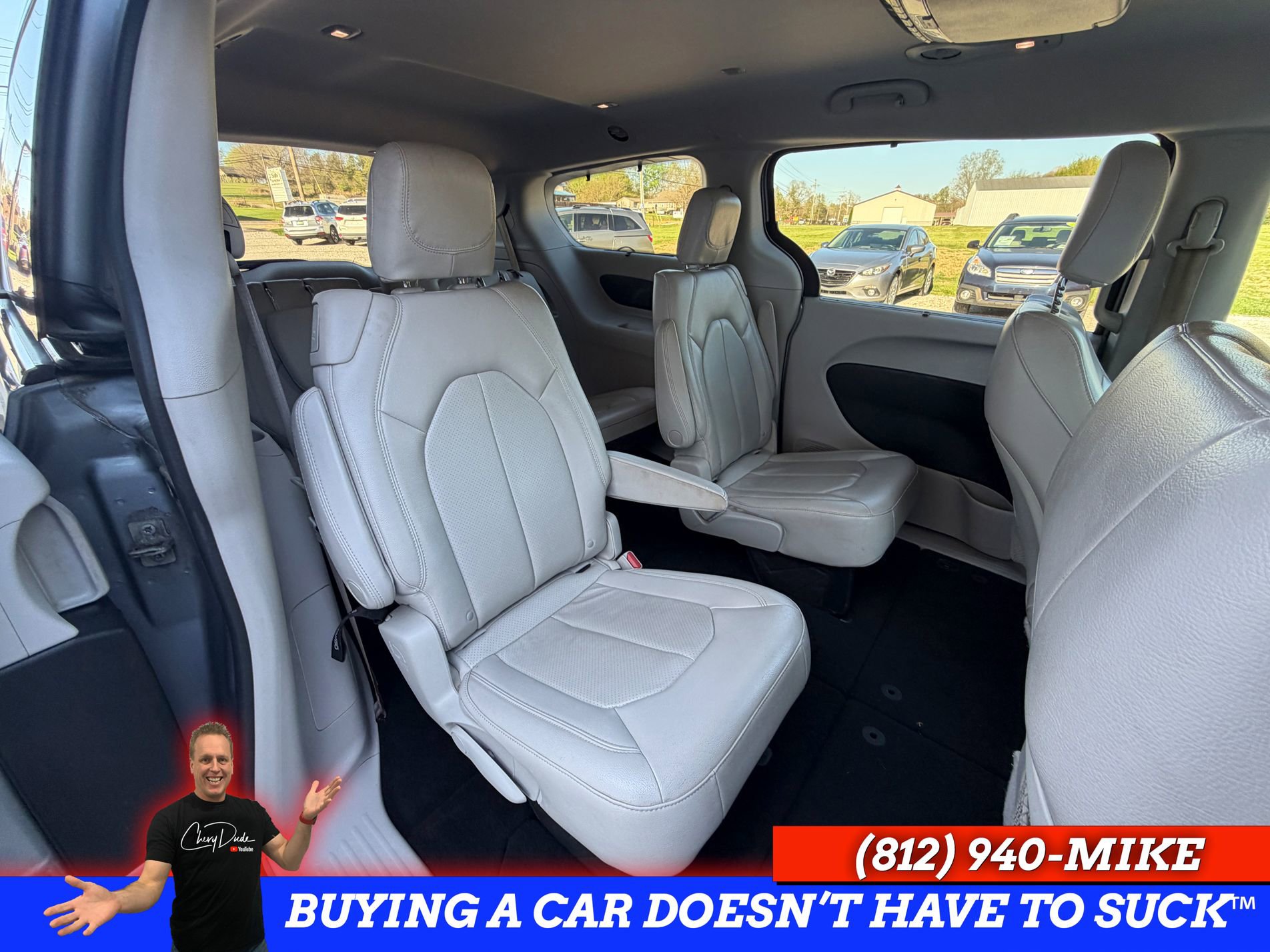 Used 2018 Chrysler Pacifica Touring-L w/ Tire & Wheel Group image 33