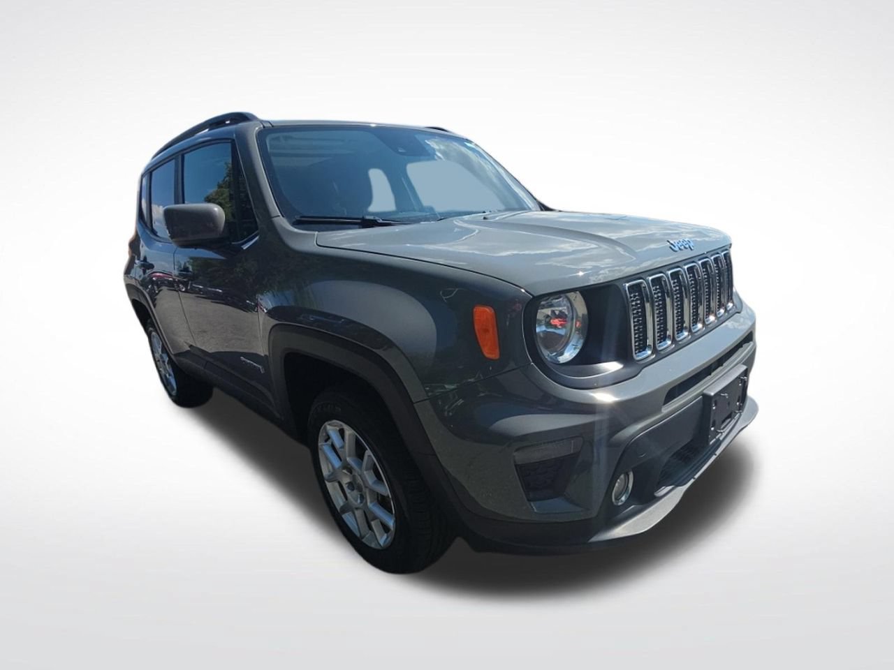 Used 2021 Jeep Renegade Latitude w/ Sun & Sound Group AWD/4WD image 3