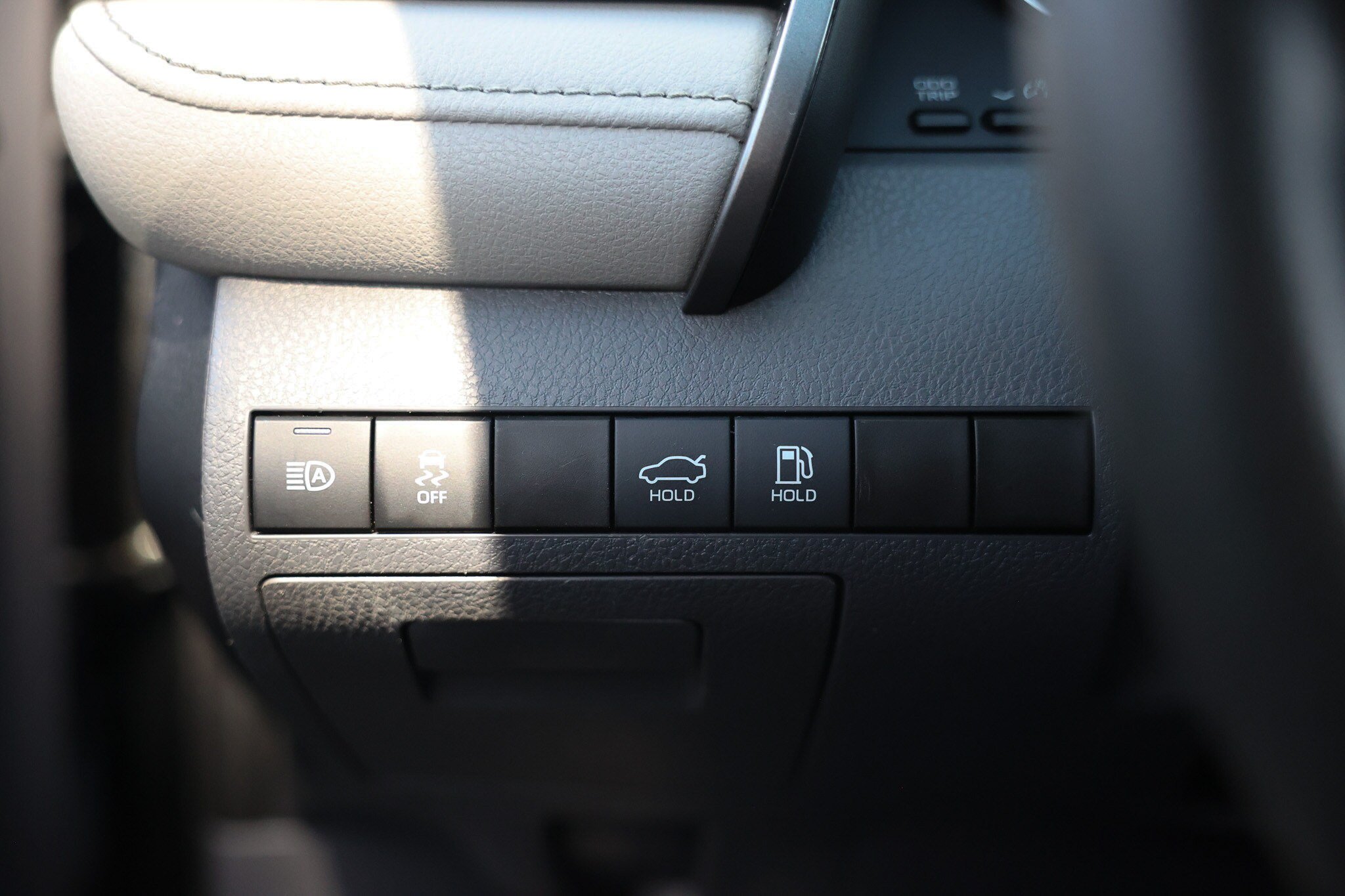 Used 2020 Toyota Camry LE FWD image 45