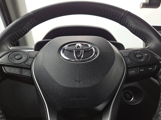 Used 2022 Toyota Corolla Cross LE AWD/4WD image 24