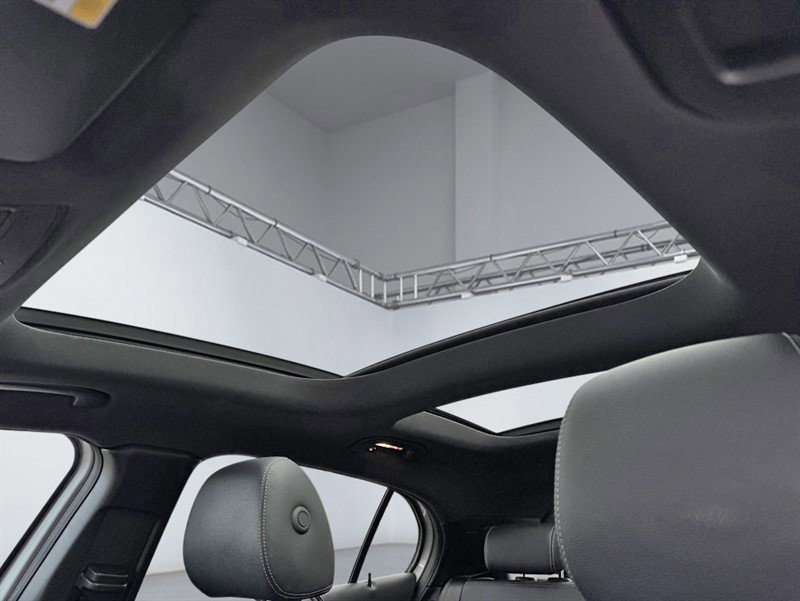 Used 2017 Mercedes-Benz GLA 250 4MATIC image 19