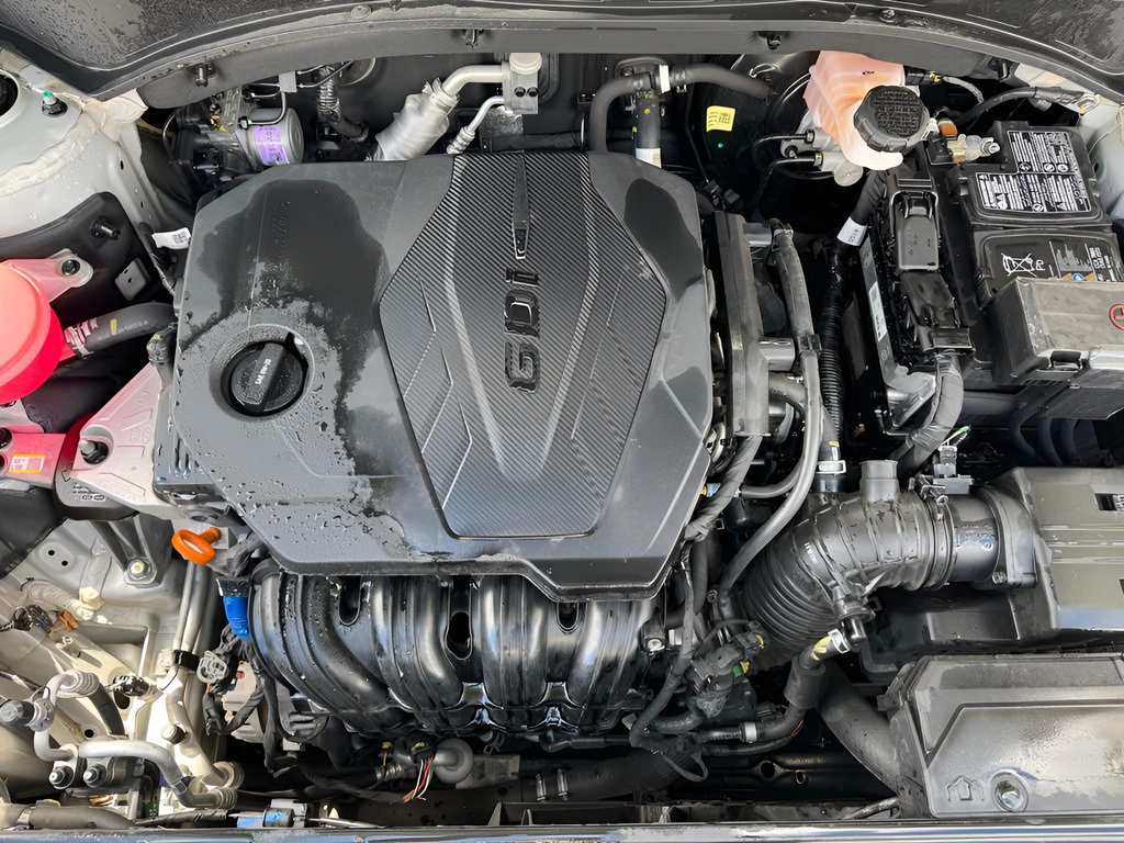Used 2023 Hyundai Santa Fe SEL FWD image 11