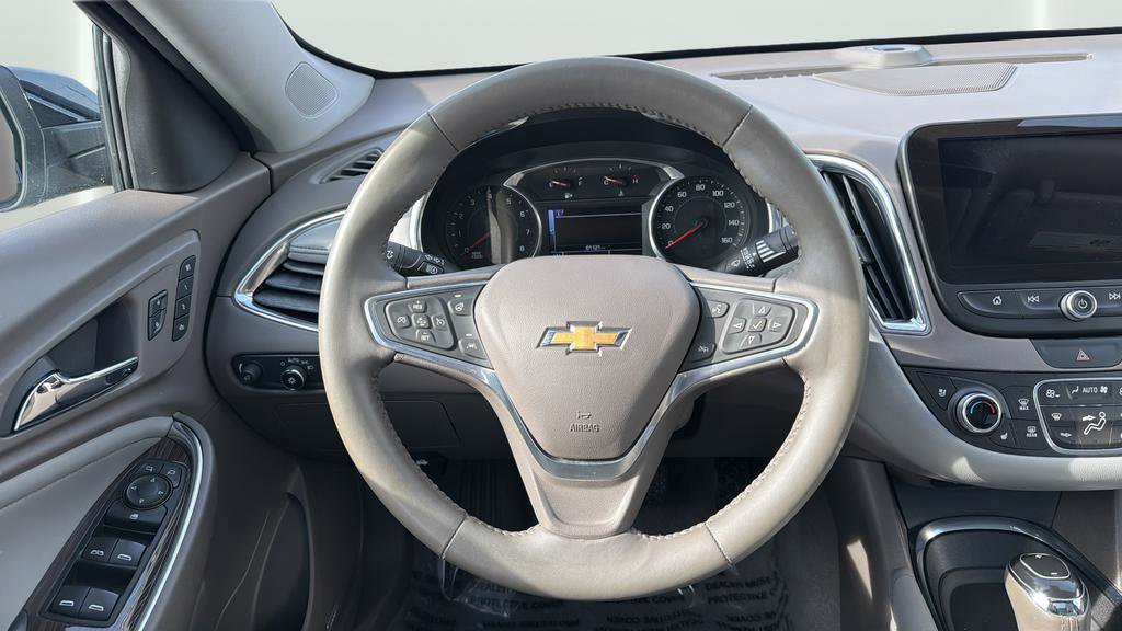 Used 2017 Chevrolet Malibu Premier w/ Premier Sun and Wheel Package image 22