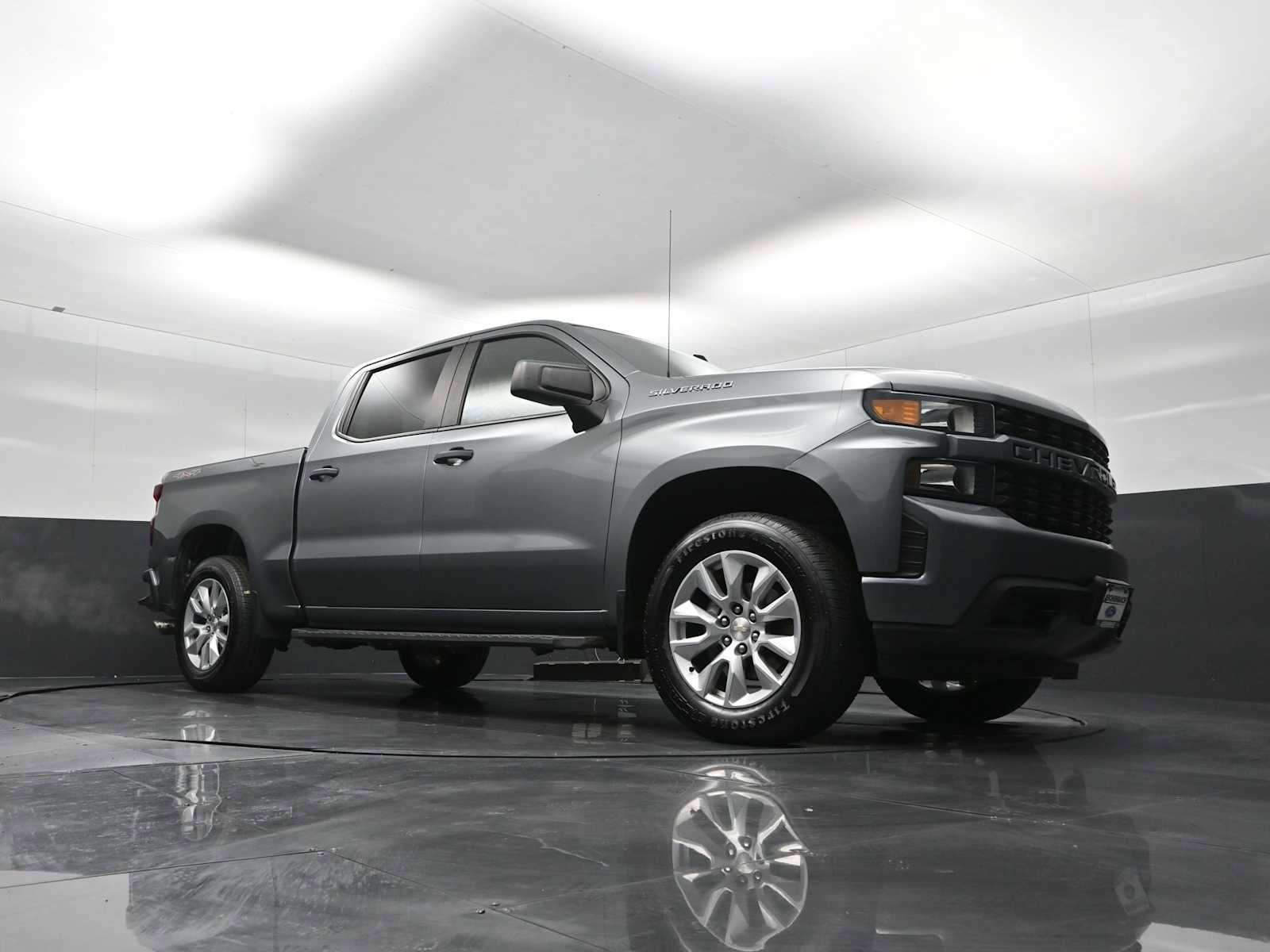 Used 2020 Chevrolet Silverado 1500 Custom w/ Custom Value Package image 21