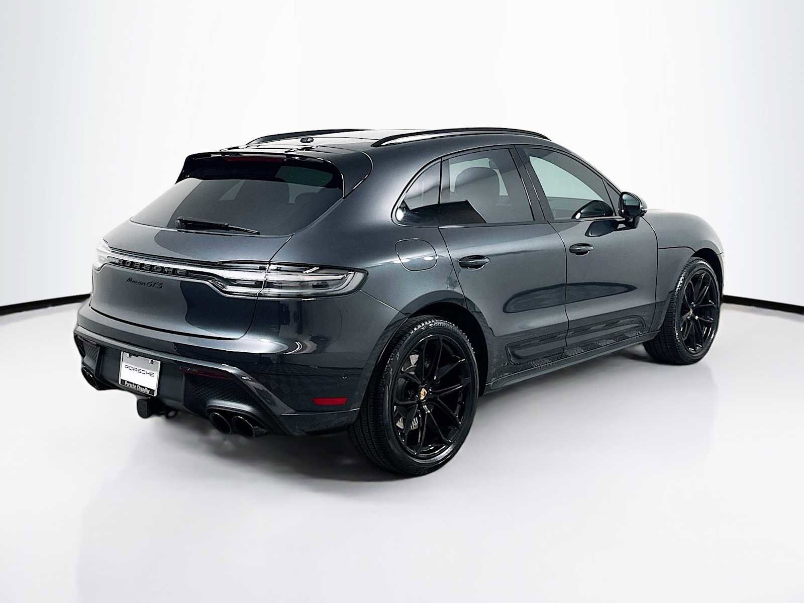 Certified 2024 Porsche Macan GTS image 9