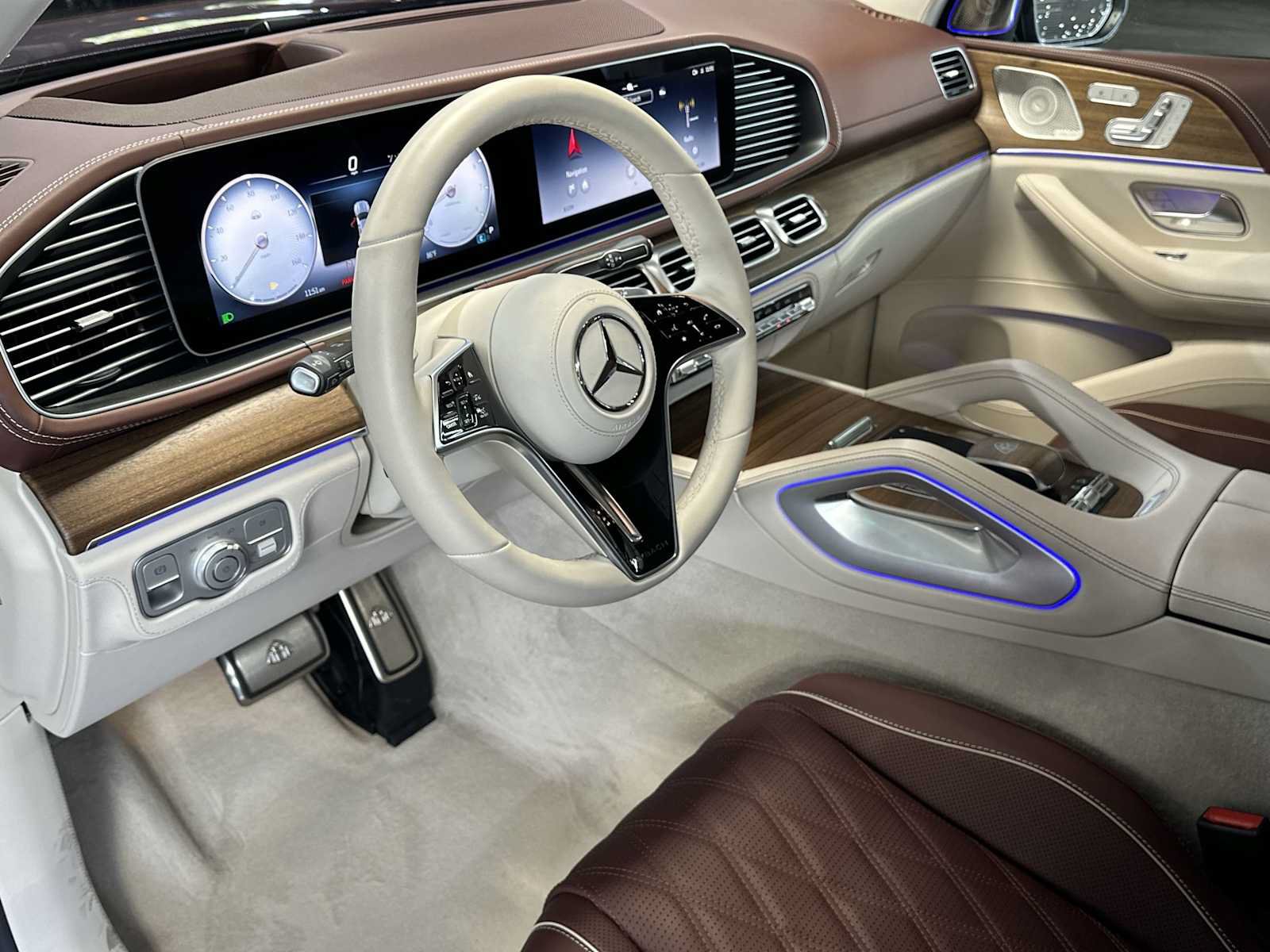 Used 2026 Mercedes-Benz Maybach GLS 600 4MATIC image 13