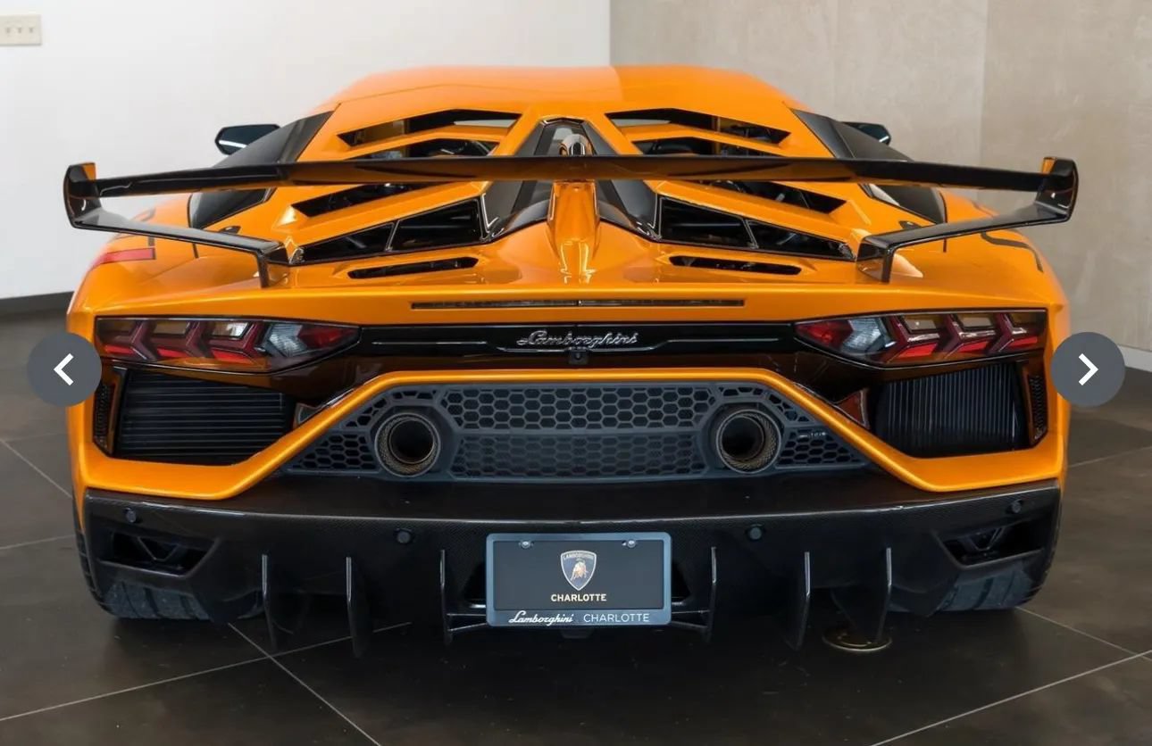Used 2020 Lamborghini Aventador SVJ AWD/4WD image 5
