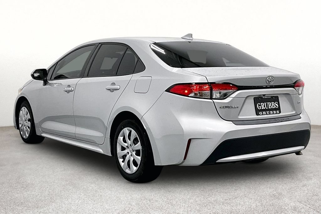 Used 2022 Toyota Corolla LE FWD image 15