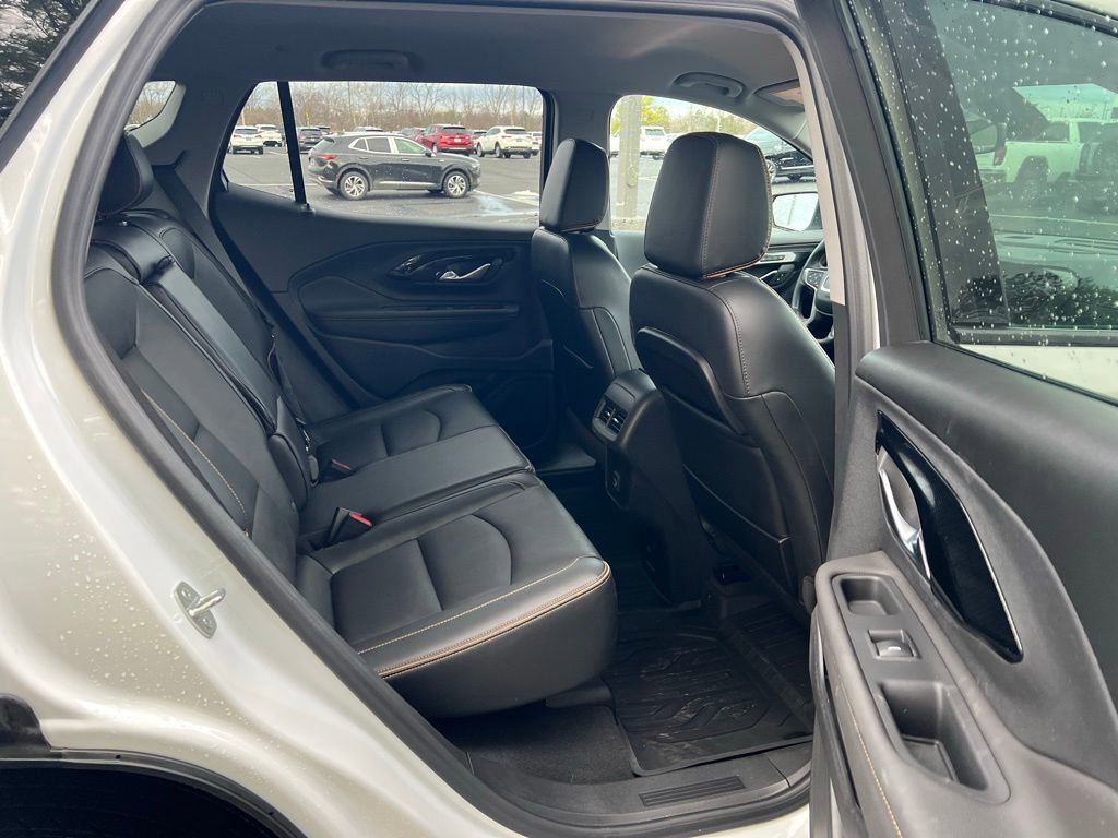 Used 2022 GMC Terrain AT4 w/ Infotainment Package II image 12