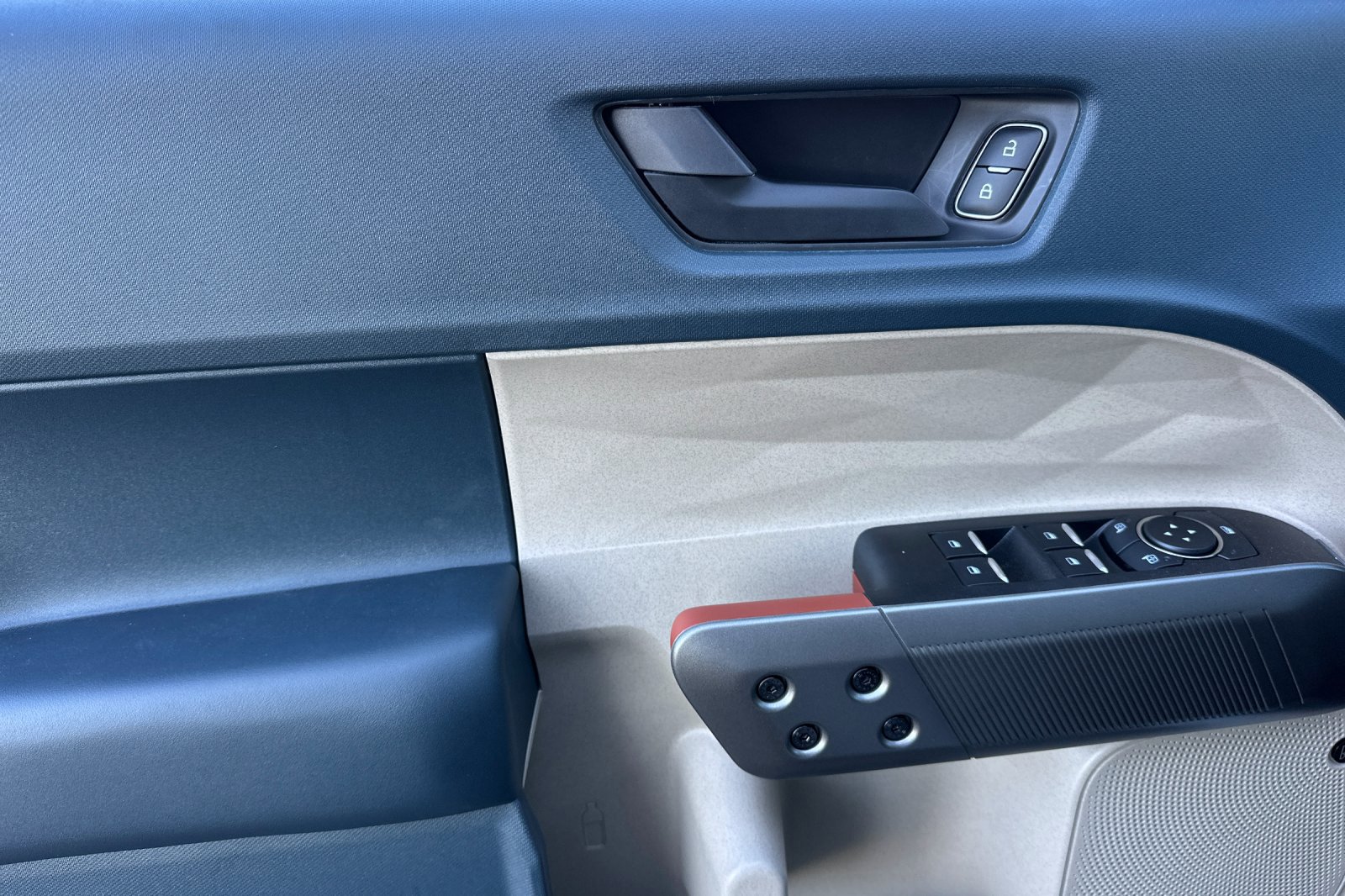 Used 2026 Ford Maverick Lariat image 10