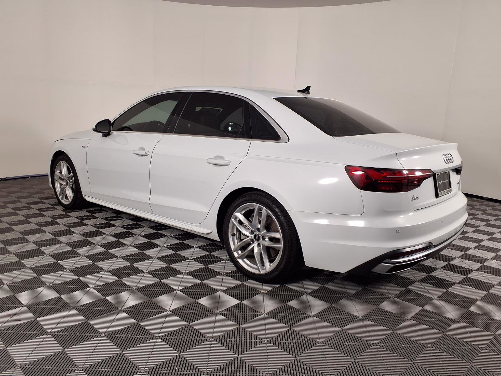 Used 2023 Audi A4 2.0T Premium w/ Convenience Package AWD/4WD image 6