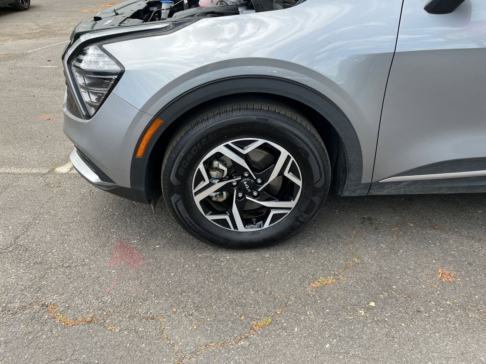 Used 2025 Kia Sportage LX image 29