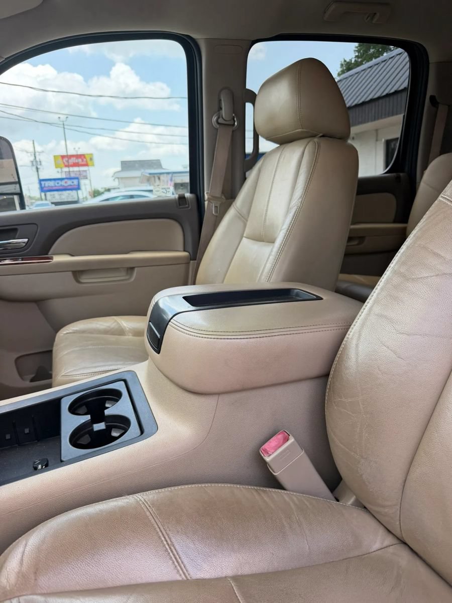 Used 2011 Chevrolet Silverado 3500 LTZ w/ LTZ Plus Package AWD/4WD image 15