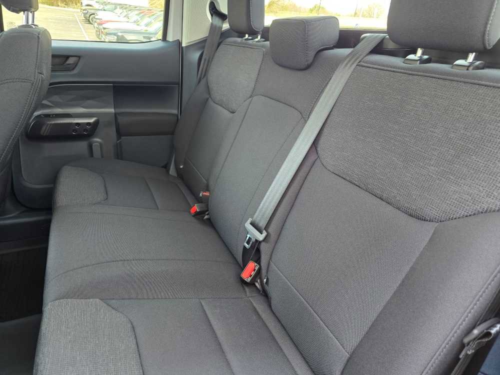 Used 2025 Ford Maverick XL w/ Equipment Group 102A image 27