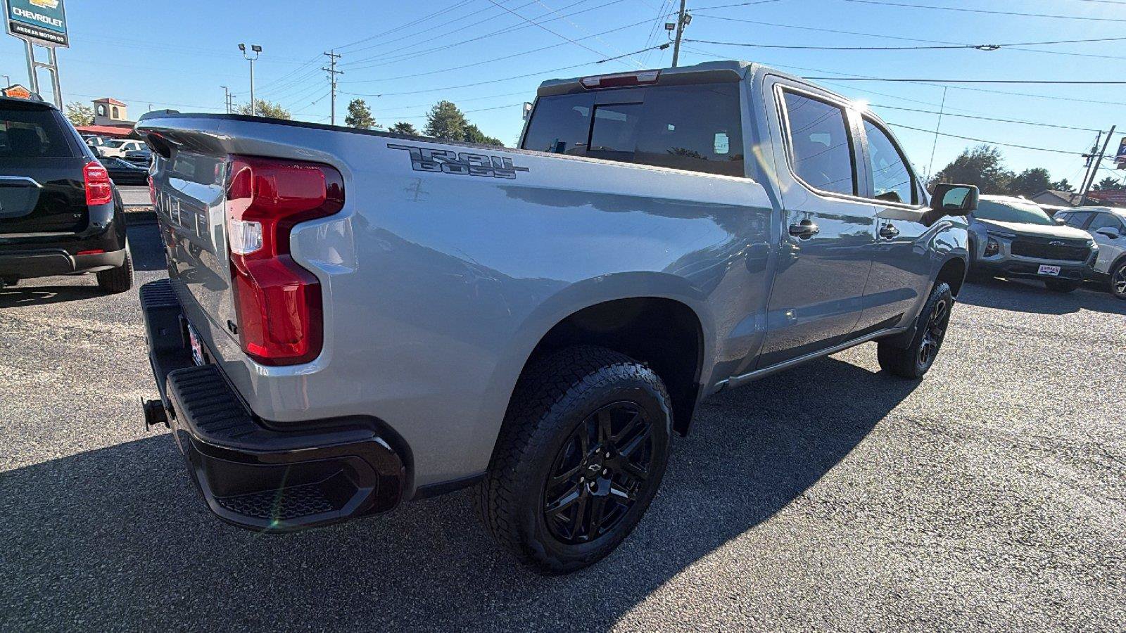 New 2026 Chevrolet Silverado 1500 LT Trail Boss w/ LT Trail Boss Premium Package AWD/4WD image 9