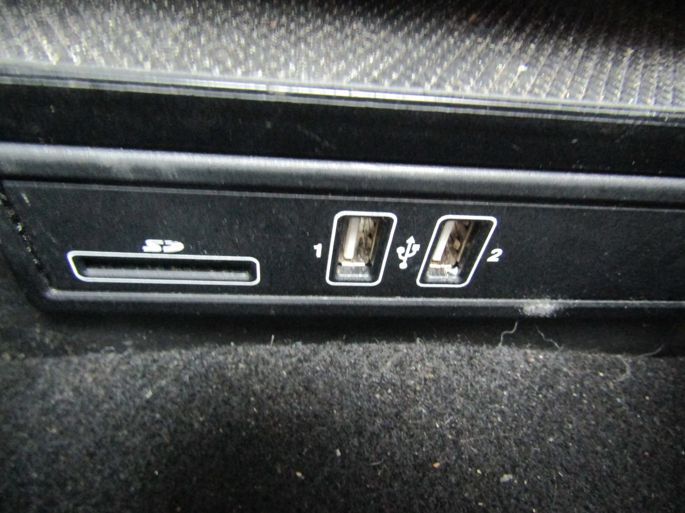 Used 2016 Mercedes-Benz C 300 4MATIC Sedan image 30