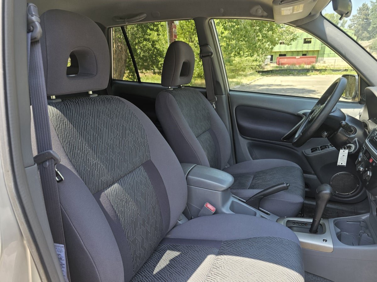 Used 2001 Toyota RAV4 2WD image 41