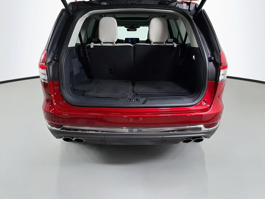 Used 2026 Lincoln Aviator 2WD image 6