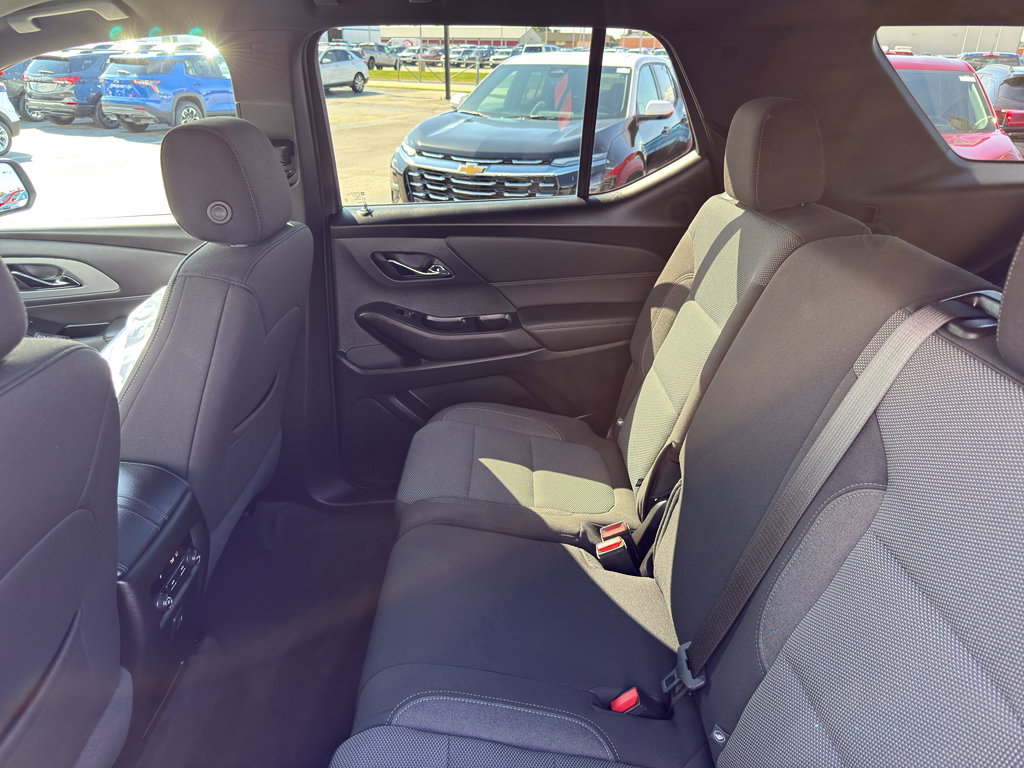 Used 2023 Chevrolet Traverse LT w/ LPO, Floor Liner Package image 33