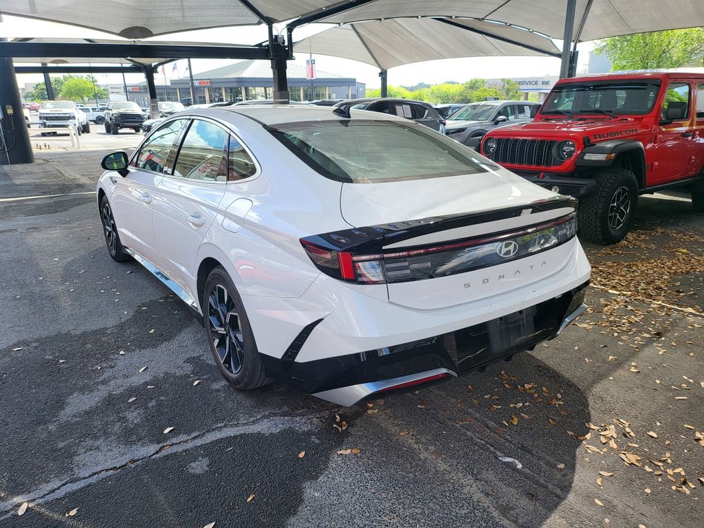 Used 2025 Hyundai Sonata SEL FWD image 8