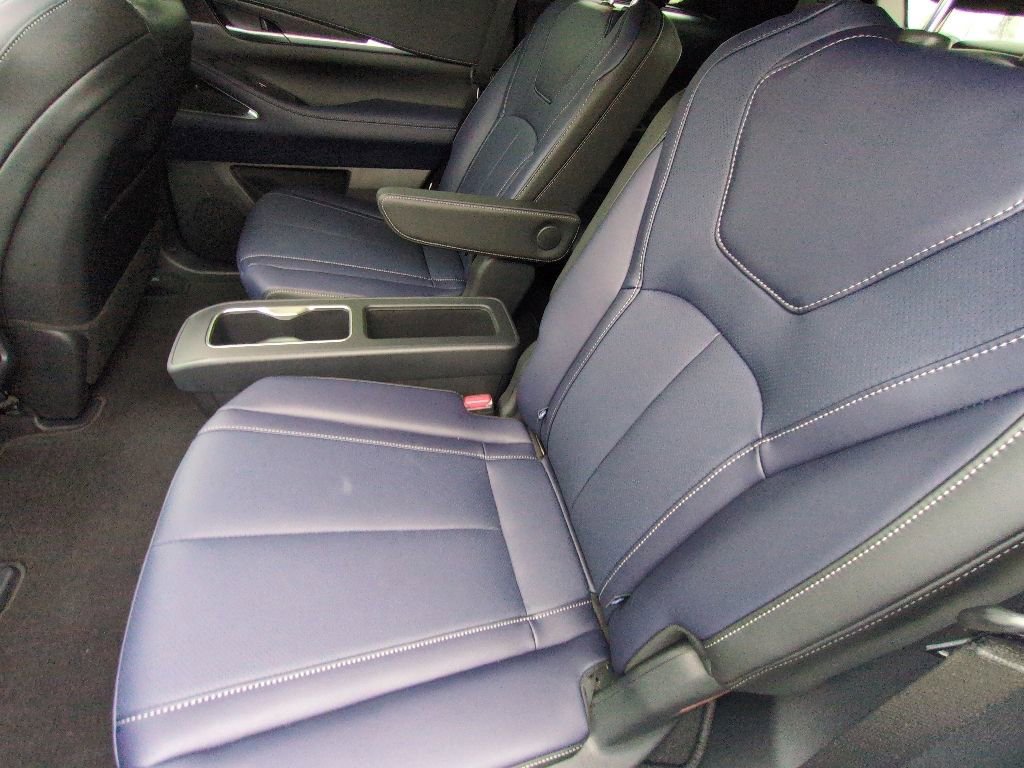 Used 2026 INFINITI QX60 Sport w/ Dark Cargo Package AWD/4WD image 22
