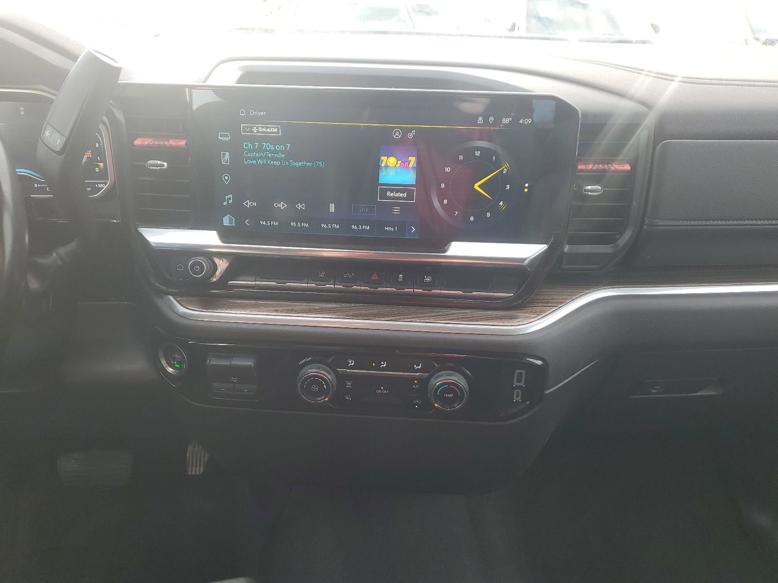 Used 2024 Chevrolet Silverado 2500 LT image 10