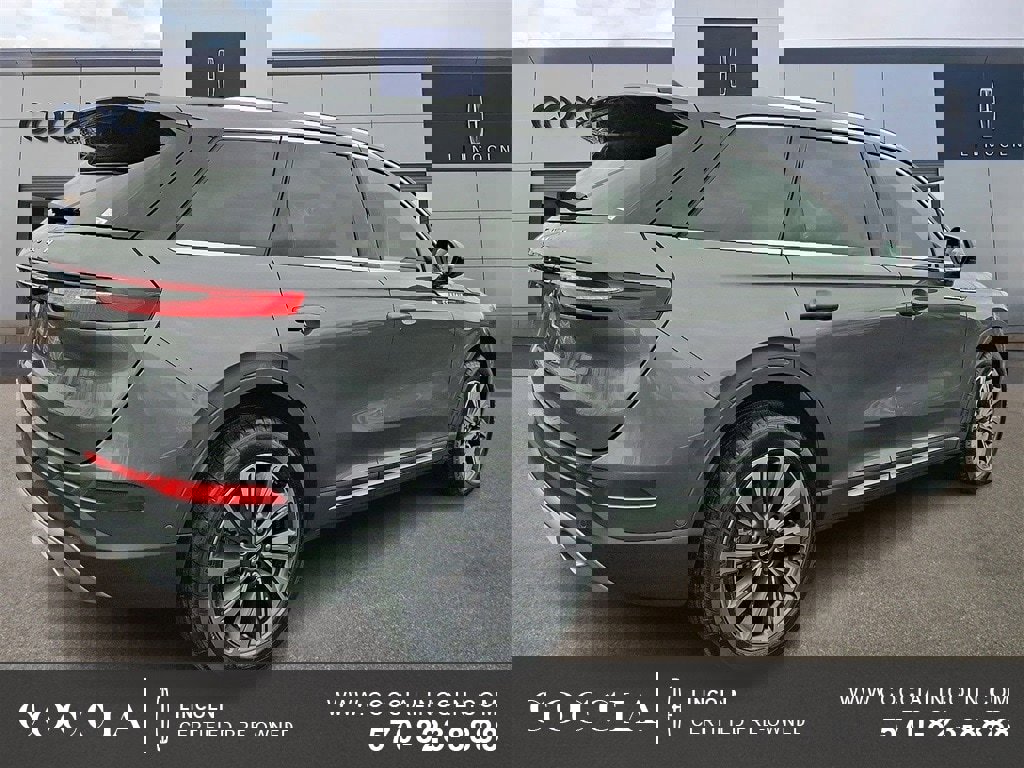 Certified 2022 Lincoln Corsair Reserve w/ Equipment Group 201A image 4