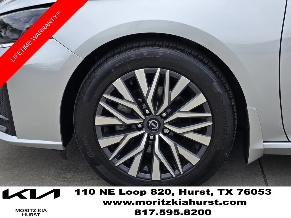 Used 2023 Nissan Altima 2.5 SV FWD image 17