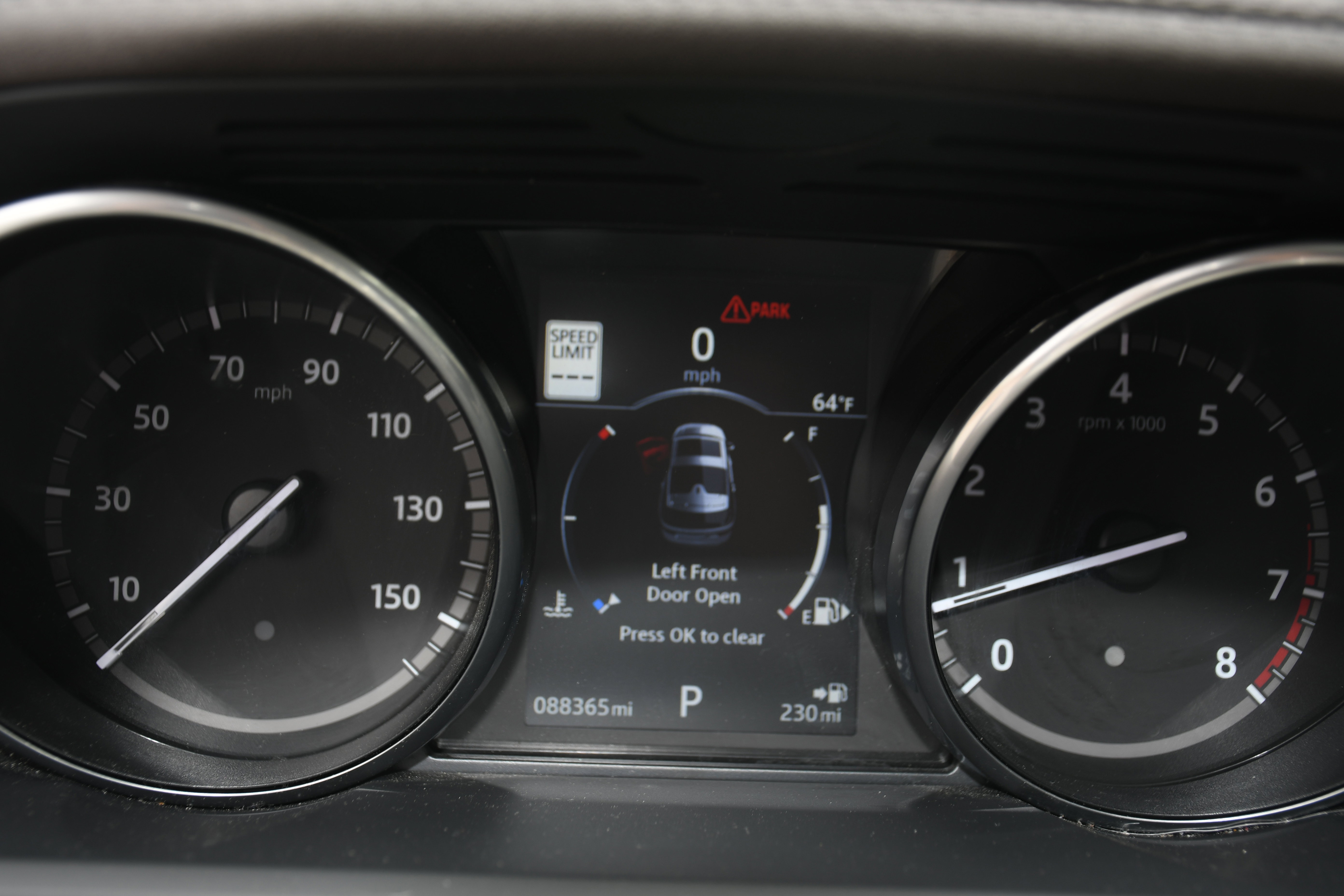 Used 2017 Land Rover Discovery HSE Luxury image 15