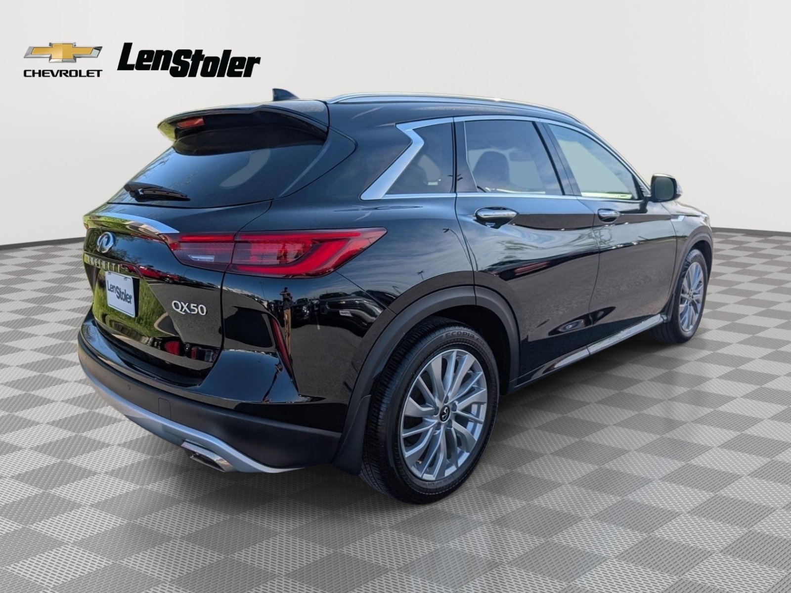 Used 2023 INFINITI QX50 Luxe image 5