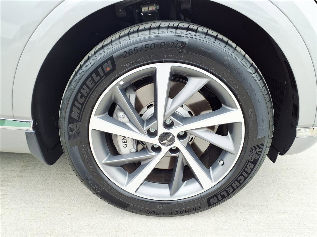 Certified 2026 Genesis GV80 2.5T Advanced image 9