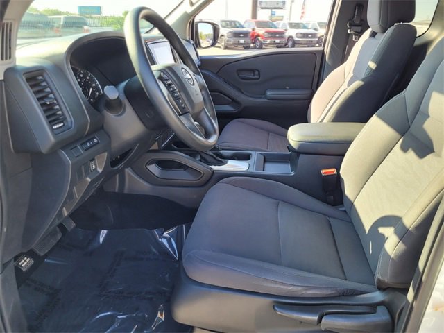 Used 2024 Nissan Frontier S w/ S Utility Package image 4