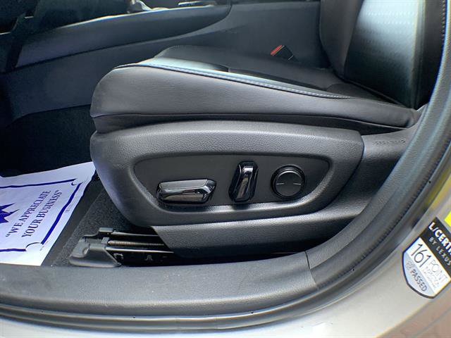 Certified 2022 Lexus UX 200 w/ Accessory Package (Z2) FWD image 12