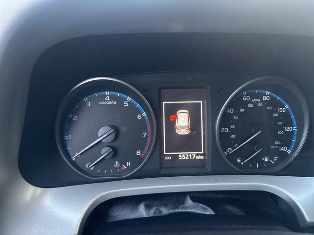 Used 2018 Toyota RAV4 LE image 26