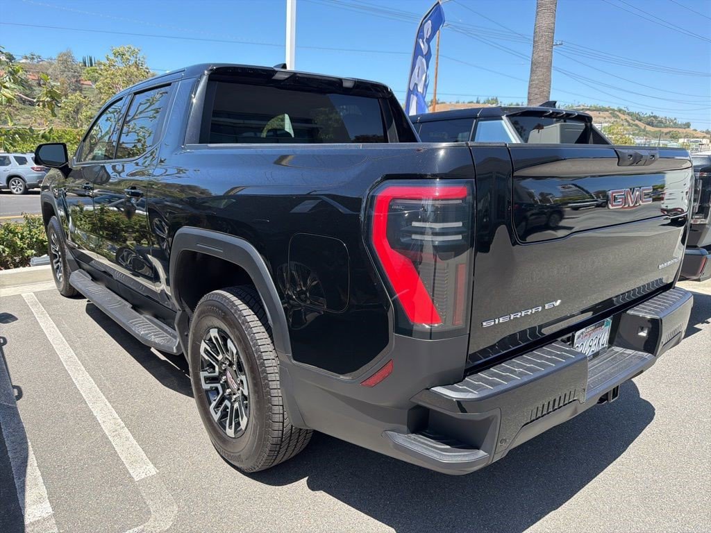 Certified 2026 GMC Sierra EV Elevation AWD/4WD image 5