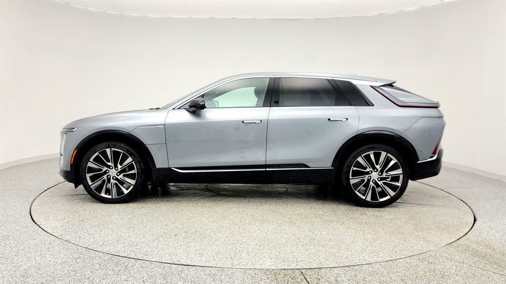 Used 2024 Cadillac Lyriq Luxury w/ LPO, Floor Liner Package image 8