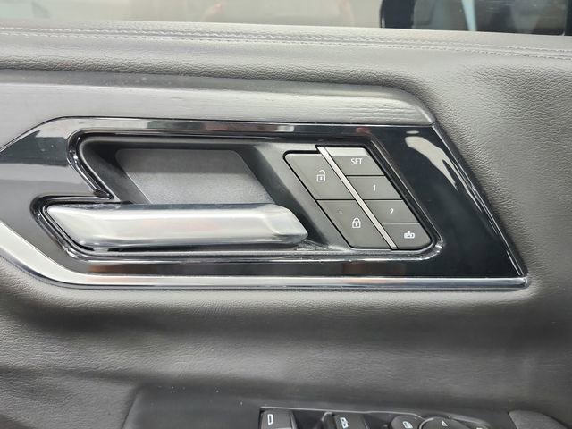 Used 2025 GMC Yukon XL Denali image 21